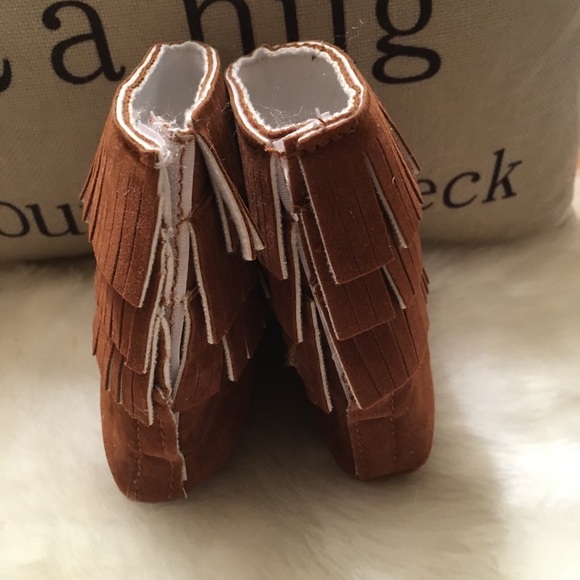 Baby Moccasins Brown Fringe Faux Leather - Picture 3 of 4